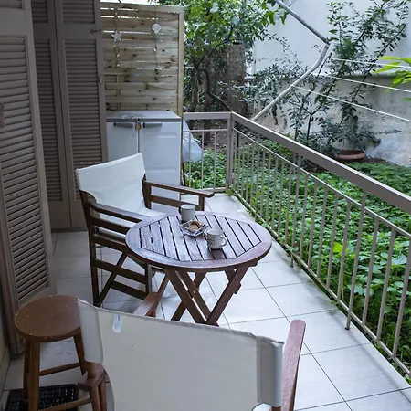 Renovated Under The Hill Of Philopapus *