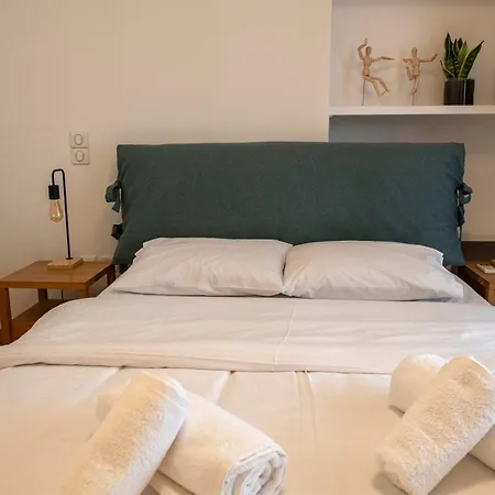 Renovated Under The Hill Of Philopapus Διαμέρισμα *