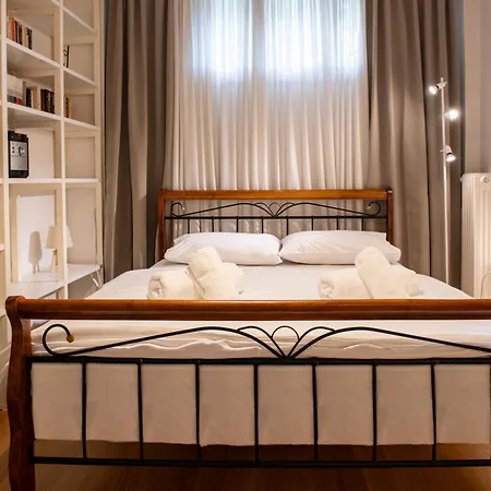 Renovated Under The Hill Of Philopapus Διαμέρισμα *